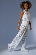 Blusa Colete em Linho com Renda