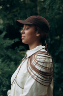 Colar amplo em Couro e Latão